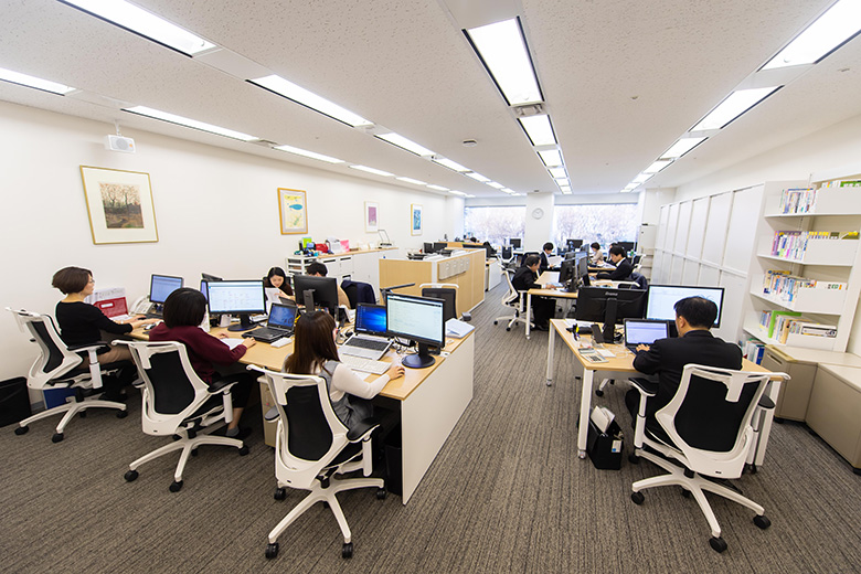 東京メトロポリタン税理士法人のオフィス風景